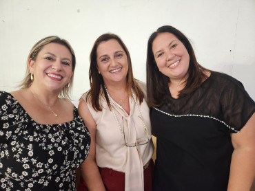 Foto 37: Funcionários Municipais de Quatá são homenageados com festa