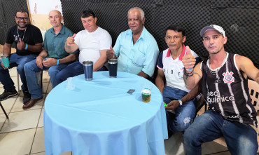 Foto 4: Funcionários Municipais de Quatá são homenageados com festa