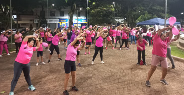 Foto 35: Caminhada e Passeio Ciclístico em prol do Outubro Rosa