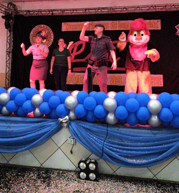 Foto 233: Alunos dos 5º anos de Escolas Municipais recebem certificado do Proerd