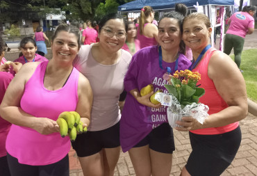 Foto 20: Caminhada e Passeio Ciclístico em prol do Outubro Rosa