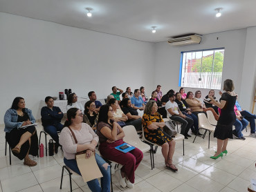 Foto 7: Funcionários participam de capacitação sobre o Estatuto da Criança e do Adolescente e violência sexual