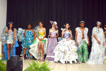 Foto 66: Moda e consciência ambiental é destaque em desfile da Etec