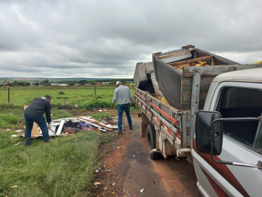 Foto 3: Prefeitura de Quatá realiza mais um arrastão contra a Dengue e Escorpião