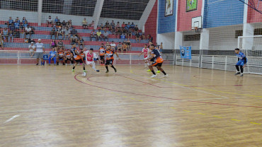 Foto 16: Villa F.C vence nos pênaltis a final do Campeonato de Férias e conquista o título de campeã da competição