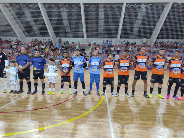 Foto 34: Villa F.C vence nos pênaltis a final do Campeonato de Férias e conquista o título de campeã da competição