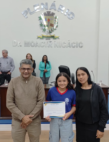 Foto 28: Alunos de Quatá recebem Moção de Aplausos na Câmara Municipal