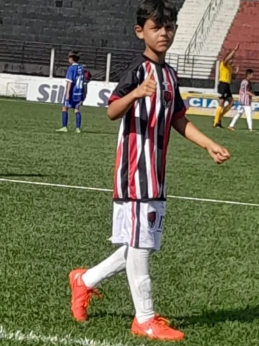 Foto 5: Da Escolinha Municipal de Quatá para novos caminhos no futebol