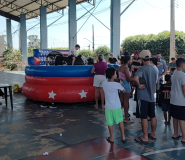 Foto 98: Festa do Trabalhador conta com diversas ações e reúne centenas de pessoas