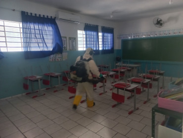 Foto 15: Preparativos para volta às aulas 