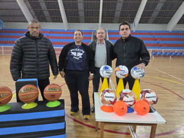 Foto 2: Prefeitura de Quatá investe em novos materiais esportivos para fortalecer atividades da Secretaria de Esporte e Lazer