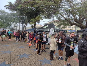 Foto 82: Mesmo com mal tempo, corrida de pedestre TVCOM RUNNING reúne mais de 300 participantes 