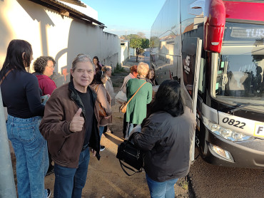 Foto 11: Grupos do CRAS de Quatá vão ao cinema