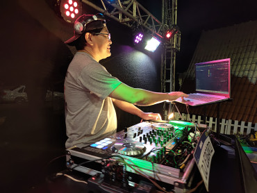 Foto 18: Prefeitura de Quatá promove fim de semana cultural com 'Sextou Sertanejo' e 'Domingo na Roça' na Praça da Fonte