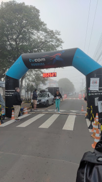 Foto 52: Mesmo com mal tempo, corrida de pedestre TVCOM RUNNING reúne mais de 300 participantes 