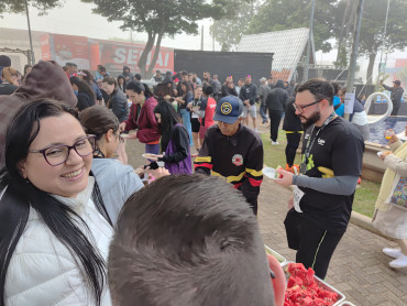 Foto 92: Mesmo com mal tempo, corrida de pedestre TVCOM RUNNING reúne mais de 300 participantes 