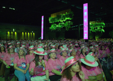 Foto 17: Quatá presente no 4º Encontro Estadual de Mulheres do Agro