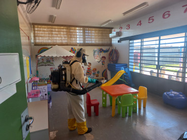 Foto 21: Preparativos para volta às aulas 