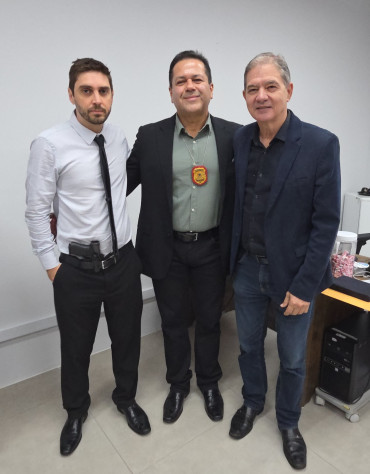 Foto 9: Homenagem reconhece 28 anos de serviços prestados pelo delegado Marcelo Petuba Llombert a Quatá