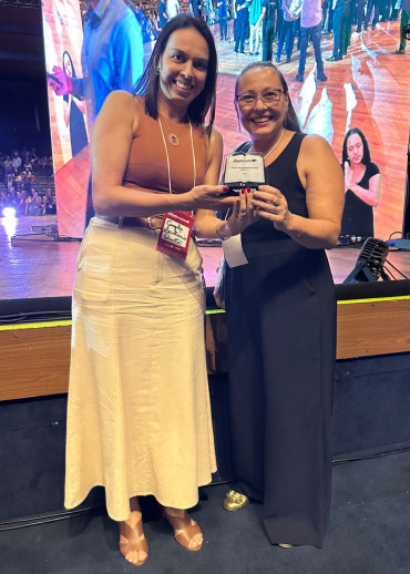 Foto 6: Quatá recebe Prêmio Excelência Educacional