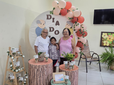 Foto 48: CRAS promove café da manhã especial em comemoração ao Dia do Idoso