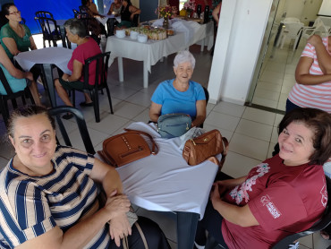 Foto 13: CRAS realiza café especial em comemoração ao Dia das Mulheres