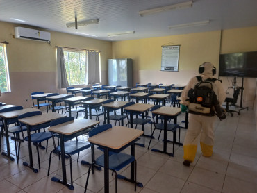 Foto 26: Preparativos para volta às aulas 