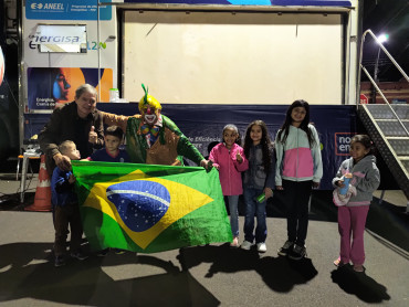 Foto 54: Projeto Nossa Energia promove ações em Quatá com troca de lâmpadas, ventiladores e sorteio de geladeiras