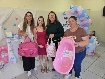 Foto 24: CRAS realiza terceira reunião do grupo de gestantes com entrega de kits maternidade