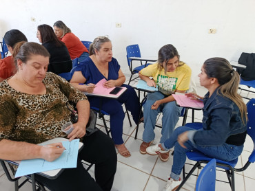 Foto 7: Cozinheiras da Rede Municipal participam de treinamento