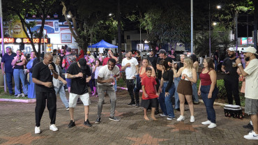 Foto 41: Tardezinha do Samba reúne música, lazer e diversão para toda a família em Quatá