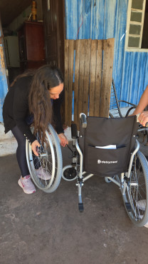 Foto 8: Quatá recebe novas cadeiras de rodas e de banho para pacientes atendidos pelo SUS