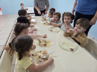 Foto 12: Semana da Criança tem cardápio especial e churrasco nas Escolas e Creches municipais de Quatá