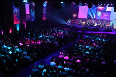 Foto 1: Quatá é reconhecida com certificado do Prêmio Sebrae Prefeitura Empreendedora