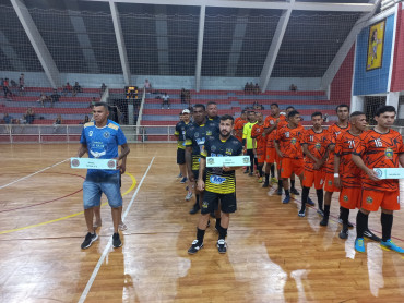 Foto 2: Cerimônia de abertura do Campeonato Municipal de Futsal Livre