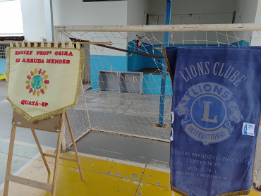 Foto 11: Alunos da Escola Osira de Quatá recebem Kit de Higiene Bucal oferecidos pelo LIONS CLUBE de Presidente Prudente