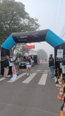 Foto 43: Mesmo com mal tempo, corrida de pedestre TVCOM RUNNING reúne mais de 300 participantes 