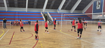 Foto 69: Quatá celebra o Dia do Idoso com partida de voleibol adaptado