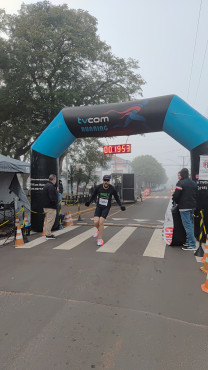 Foto 33: Mesmo com mal tempo, corrida de pedestre TVCOM RUNNING reúne mais de 300 participantes 