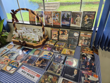 Foto 3: CRAS promove café da manhã especial em comemoração ao Dia do Idoso