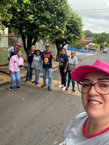 Foto 14: A luta contra a Dengue continua! Fique atento. Não deixe água parada.