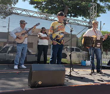 Foto 35: Prefeitura de Quatá promove fim de semana cultural com 'Sextou Sertanejo' e 'Domingo na Roça' na Praça da Fonte