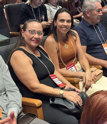 Foto 3: Quatá recebe Prêmio Excelência Educacional