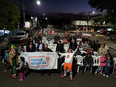 Foto 49: Projeto Nossa Energia promove ações em Quatá com troca de lâmpadas, ventiladores e sorteio de geladeiras