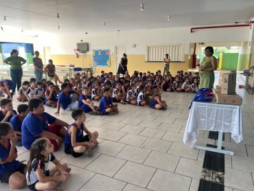 Foto 51: Novos uniformes são entregues para os alunos da Rede Municipal de Quatá