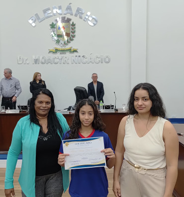 Foto 20: Alunos de Quatá recebem Moção de Aplausos na Câmara Municipal