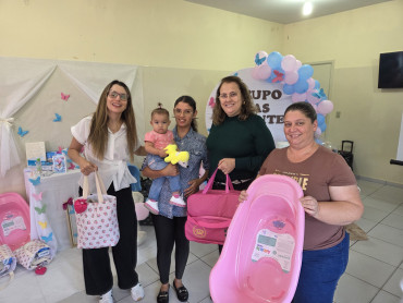 Foto 19: CRAS realiza terceira reunião do grupo de gestantes com entrega de kits maternidade