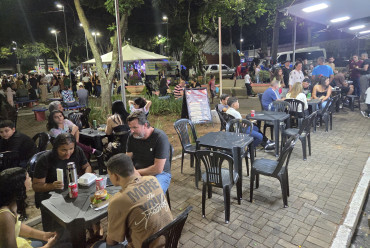 Foto 43: Tardezinha do Samba reúne música, lazer e diversão para toda a família em Quatá