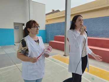 Foto 16: Alunos da Escola Osira de Quatá recebem Kit de Higiene Bucal oferecidos pelo LIONS CLUBE de Presidente Prudente