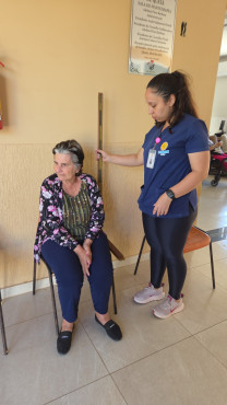 Foto 30: Quatá recebe novas cadeiras de rodas e de banho para pacientes atendidos pelo SUS